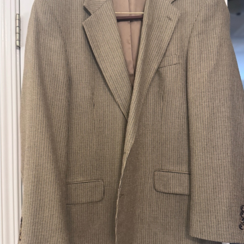 Robert Graham Houndstooth Blazer in Tan and Black